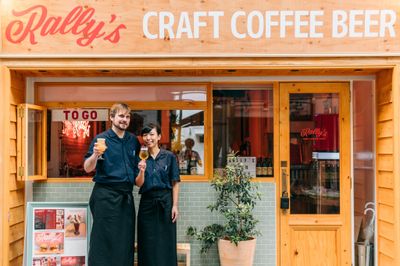 Rally's Craft Coffee Beer 秘密の地下室☆プロジェクターもあり！の外観の写真