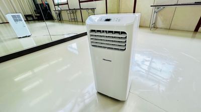 スポットクーラー (2.0kW, 気やすめ程度ですが) - スタジオサフラン ＜Bスタ＞天井の高い広々としたバレエスタジオ🩰の設備の写真