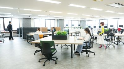 解放感のあるオープンスペース
※ドロップイン利用可 - STAYUP湘南藤沢店 【８名会議室】Wi-Fi、ホワイトボード、大型モニター利用可能！のその他の写真