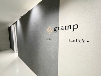 gramp（グランプ） レンタルサロン（面貸し・時間貸しok）メンズブースの入口の写真