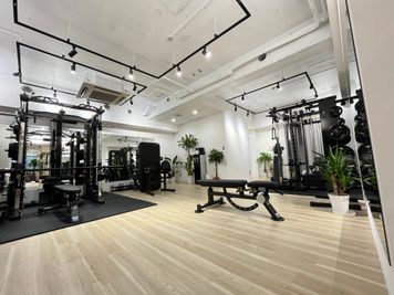 パーソナルジムの実店舗をレンタル可能。トイレ、更衣室あり！シャワーはございません。 - AuSportGym オスポールジム