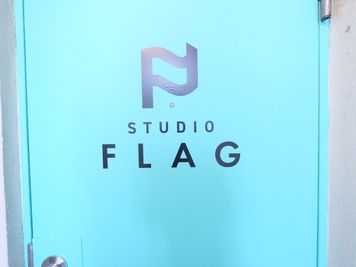 STUDIOFLAG横浜2号店の入口の写真