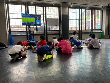 勉強会 - ECCELLENTE FIELD ＆ STUDIO 各種スポーツやダンス、撮影などに対応したマルチレンタルスタジオの室内の写真