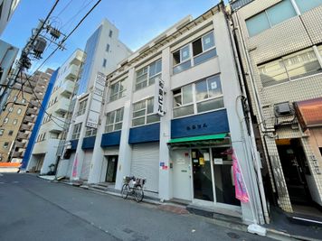 【TIME SHARING 秋葉原 和泉ビル_建物外観】 - TIME SHARING 秋葉原 和泉ビル 205の外観の写真