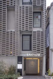 ＳＰＡＴＩＵＭ　ＧＩＮＺＡ　ＰＯＮＹの入口の写真