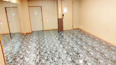 松山エリアで最安値級の価格 - 松山レンタルスタジオみかん 松山市駅徒歩３分【ダンスができるレンタルスタジオ】の室内の写真