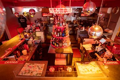 おしゃれなキッチン、DJスペース - 渋谷 FLAMINGO 渋谷 カフェ & ダイナー (カフェ & バー)の室内の写真