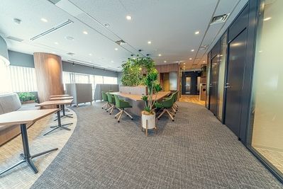 H¹T蒲田（サテライト型シェアオフィス） OPEN SPACEの室内の写真