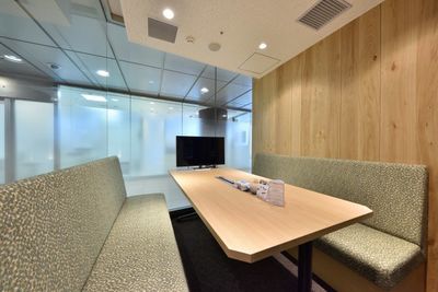 H¹T汐留（サテライト型シェアオフィス） 会議室 04(6名)の室内の写真