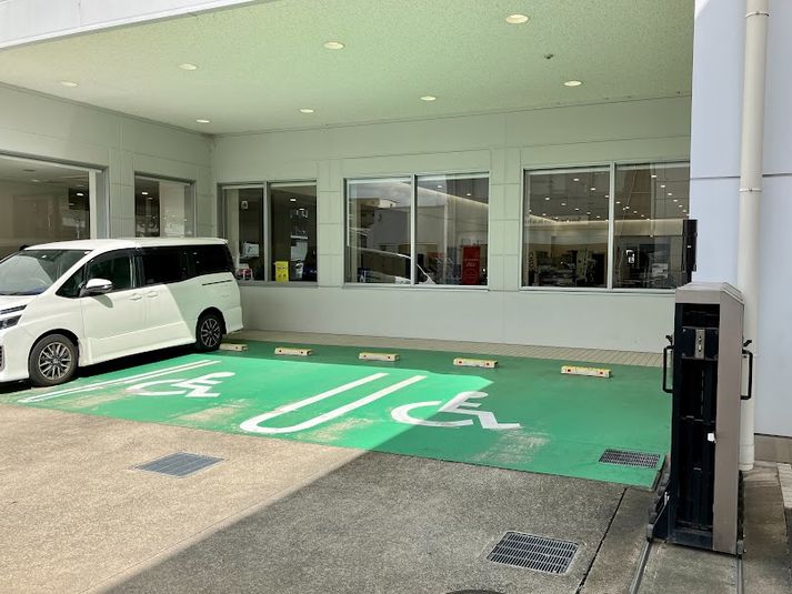 京都トヨタ本社店 - 京都トヨタ本社店