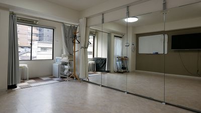 レンタルスタジオカベリ横浜2号店 ダンスができるレンタルスタジオの室内の写真