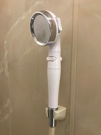 優しいフワフワが気持ちイイ。
シャワー手元でON/OFFできる使い易いシャワーヘッドです。 - Rental Space DECO 御徒町＆新御徒町 2名様まで：✨遮光スクリーンで昼でも夜の映画館気分！設備沢山！の室内の写真