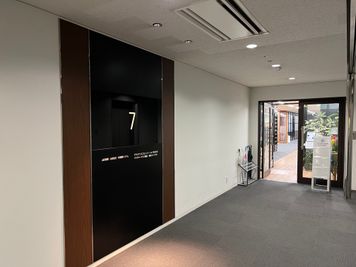 ベンチャーデスク銀座６ 貸し会議室.B2の室内の写真