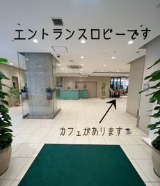 当サロンが入っているビルのエントランスロビーです。 - kaon R レンタルサロン　kaonRの室内の写真