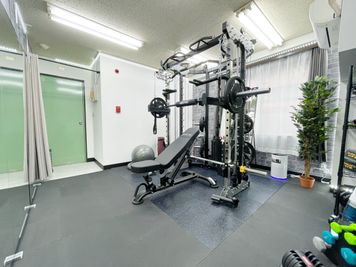 FREAK'S GYM 新宿店 FREAK’S GYM（フリークスジム）新宿店の室内の写真