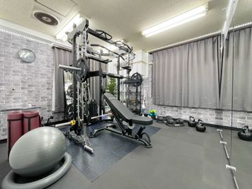 FREAK'S GYM 新宿店 FREAK’S GYM（フリークスジム）新宿店の室内の写真