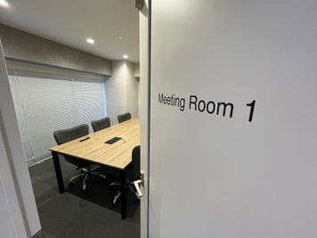 いいオフィス志村坂上 会議室1（定員6名）※予約前は入室不可の室内の写真