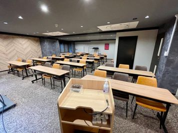 【司会台から全体を見渡せるちょうどいい大きさです】 - TIME SHARING 田町赤羽橋 8Aの室内の写真