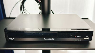 Panasonic ブルーレイプレーヤー DMP-BD90-K （DVDも再生できます） - セントラル大手町 🏅ゴールドスペースのご近所会議室大手町　多種利用OKの設備の写真