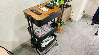 ほとんどの備品をこのラックにまとめました - セントラル大手町 🏅ゴールドスペースのご近所会議室大手町　多種利用OKの設備の写真