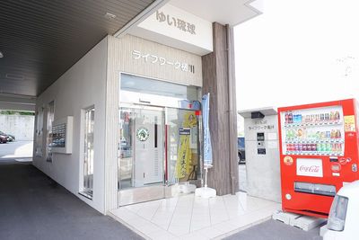 キスミットドア　開南オフィス 多目的ホール　2室利用　時間貸しの入口の写真