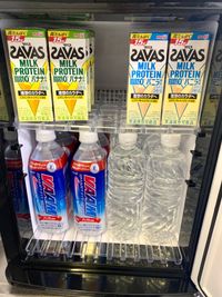 ・明治ヴァームスマートフィットウォーター 500ml  ¥200
・ザバスミルクプロテイン200ml   ¥200
・ミネラルウォーター 500ml ¥100
 - プライベート　レンタルジム　Rabbit 1 完全個室のレンタルジム 手ぶらOK ！浅草・錦糸町・押上の設備の写真