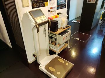 BODYMAKESTUDIO ECLALE（奈良店） デザイナーズマンション型トレーニングスペースの室内の写真