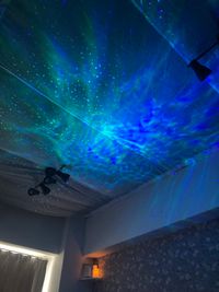 天井に家庭用プラネタリウムを投影 - レンタルスペースemu アメ村・三角公園目の前✨レンタルスペースemu の室内の写真