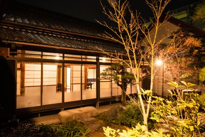 和の庭から母屋を臨む - 貸し間「三松荘」（さんしょうそう） 貸し間「三松荘」（かしま　さんしょうそう）の室内の写真