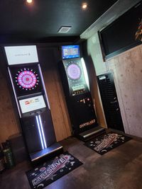 DARTSLIVE 3・DARTSLIVE2(オンライン) - DARTSBAR IMA ダーツ・カラオケ付きイベントスペースの室内の写真