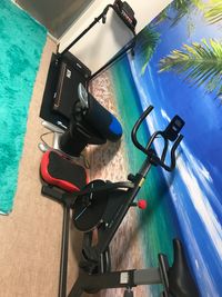 トレーニングマシンをご利用いただけます。 - サウナ＆多目的スペース Beach Side上野DECO 2名様まで：多目的スペースBeach Side上野の室内の写真