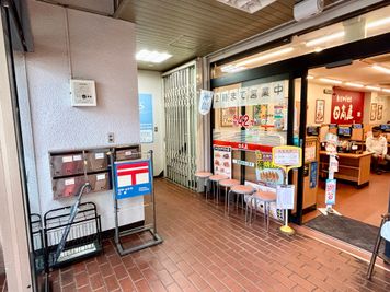 【ビルに入ってすぐ左に曲がります】 - 【閉店】TIME SHARING 川越 まきビル 【閉店】3Fの入口の写真