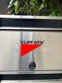 CLIFF GYM 代々木上原店の入口の写真