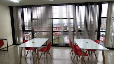 フリースペース２ - CoWorking Space PLUS 3F-貸し会議室の室内の写真