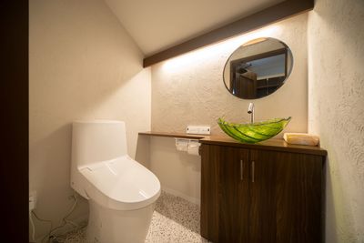 清潔なトイレスペース - Room Therapis　ルームセラピス レンタルサロン（ルーム D）の設備の写真