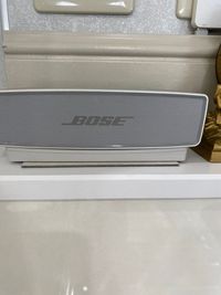  Bluetooth speakerはBOSEです。
音良いですよ。

CDも、ご用意致します。 - GOLD  due       "GOLDデューェ" レンタルスペースGOLD due "ゴールドデューェ"の設備の写真