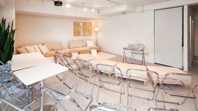 レイアウトの変更可能です - SunnyBox名古屋ダイアパレス店 名古屋伏見貸し会議室　パーティルームの室内の写真