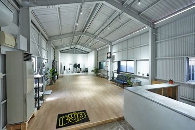 100㎡の倉庫をリノベーションしたレンタルスペース - StudioHUB レンタルスペース「StudioHUB」の室内の写真