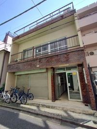 佐一ビル４階
住所：東京都千代田区内神田２−５−９
正面右の入口から入って、階段を４階まで上がってください。 - 神田WEST  ウィルシャー・ミィーティング 神田WEST ウィルシャー・ミーティング☘️✨神田・大手町駅近✨の外観の写真