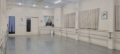 稽古場内 - レンタルダンススタジオ　デガジェ レンタル  バレエタジオ　デガジェの室内の写真