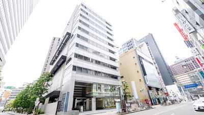 通りから見た名駅IMAIビル - ミュージックアベニュー名駅 ドラム防音部屋 M1番教室の外観の写真