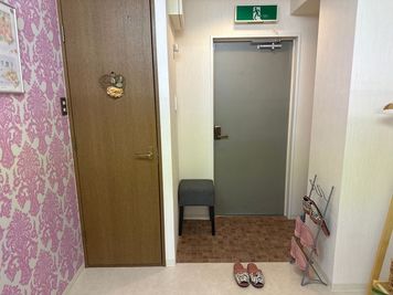 店舗入口 - minoriba_七条新町店 レンタルサロンの入口の写真