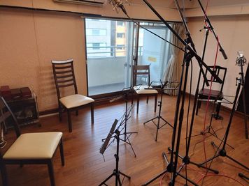 Neumann 87ai、prismsound Atlasなどオプションで機材をお使い頂けます - TNN浜松町スタジオ 24時間完全防音のスペース🎻浜松町駅から徒歩4分🚃の設備の写真