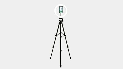 LEDリングライト三脚　40-135cm（備品） - レンタルサロンLumialinkの設備の写真