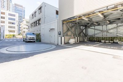 専用駐車場（1台まで） - Mo:take STUDIO 赤坂 ラグジュアリーなホテルライクラウンジ空間の設備の写真