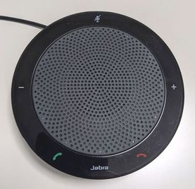 小型マイクスピーカー(Jabra) - RS（リモートスタジオ） 【土日祝プラン】リアル＆バーチャル対応オフィスルームの設備の写真