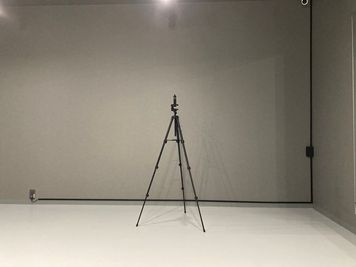 三脚（高さ152cm、スマホ対応） - ZERO DANCE STUDIO　宮の沢スタジオ ZERO DANCE STUDIO宮の沢スタジオの設備の写真