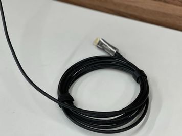 HDMI端子・ケーブル - 川越・南大塚コンテナプール 川越・南大塚 会議室の設備の写真