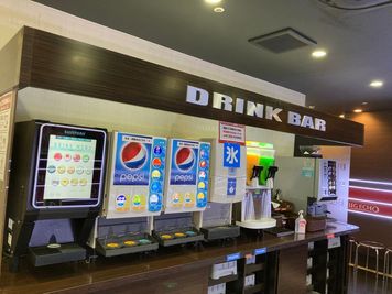 カラオケビッグエコー　なんばアムザ店 《4名利用》会議・打ち合わせ用ワークルーム【Type M】の室内の写真