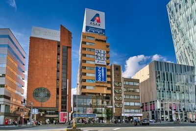 表参道駅至近。１階にマツモトキヨシの入ったビルです。 - SPOT表参道青山骨董通り入口 【2023年10月OPEN】ビリヤード付デザイナーズスペースの外観の写真